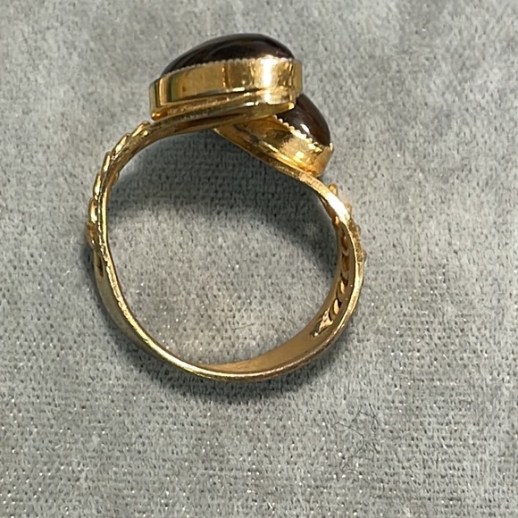 Beautiful Gold Filled Tigers Eye Cabochon Moi-et-Toi -Signed Artisan ring - Picture 3 of 6